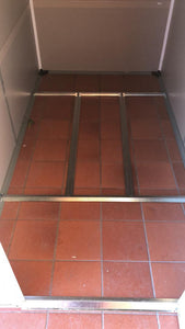 Anbau-Gartenhaus aus beigem Harz, 3,55 m², inkl. Fundament-Kit - JOBU
