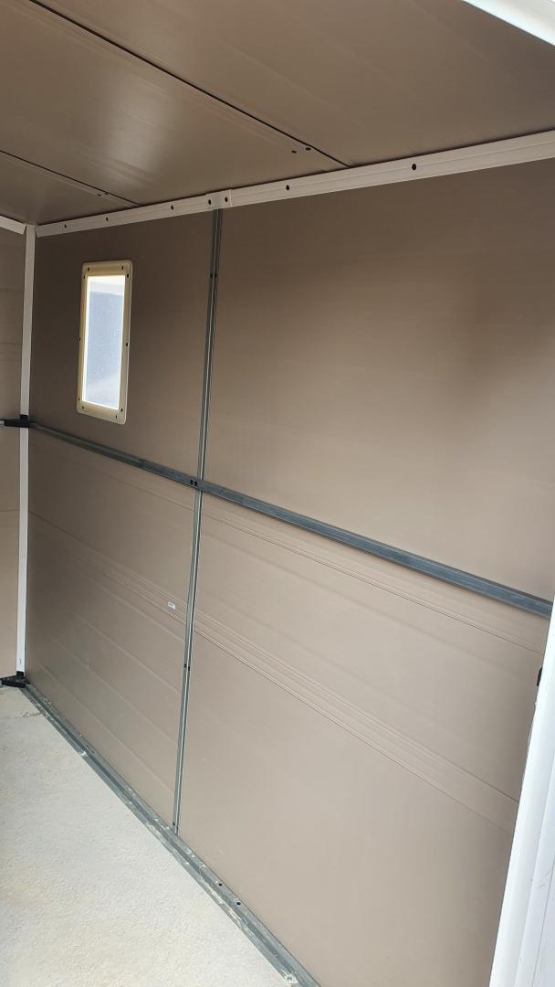 Anbau-Gartenhaus aus beigem Harz, 3,55 m², inkl. Fundament-Kit - JOBU
